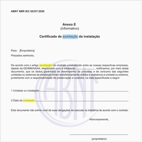O que deve constar no certificado de aceitação da instalação?