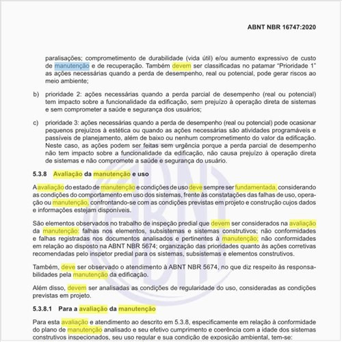 Como deve ser fundamentada a avaliação da manutenção e uso?