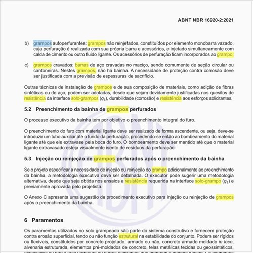 Qual é a resistência estrutural à tração do grampo para armação em barras de aço?