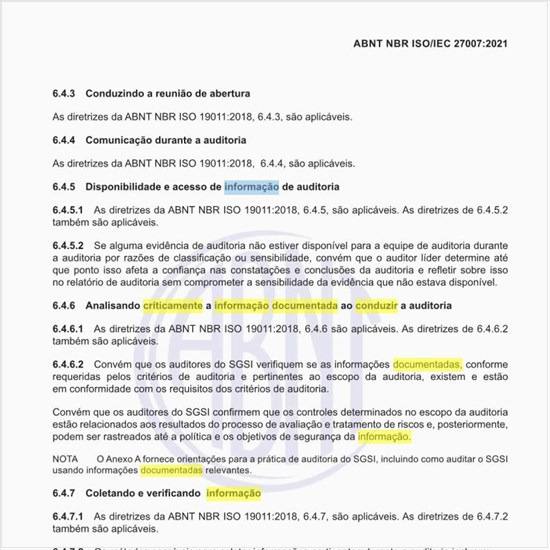 Como analisar criticamente a informação documentada ao conduzir a auditoria?