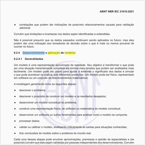 Como deve ser o desenvolvimento e a aplicação de modelos na avaliação de riscos?
