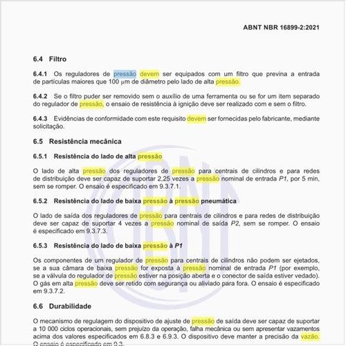 Quais devem ser as características funcionais de vazão e de pressão dos reguladores?