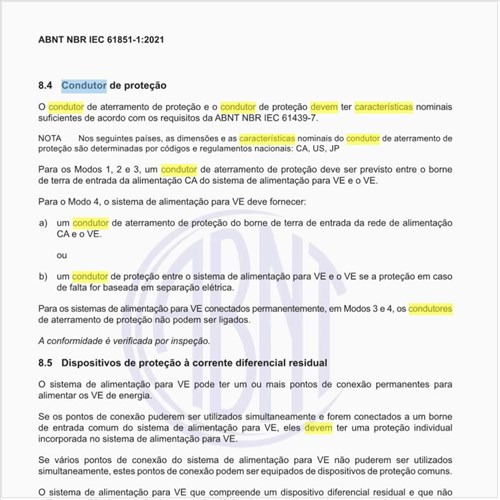 Quais devem ser as características do condutor de proteção?