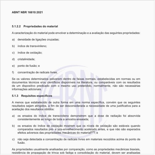 Como é caracterizado o UHMWPE convencional (CPE)?