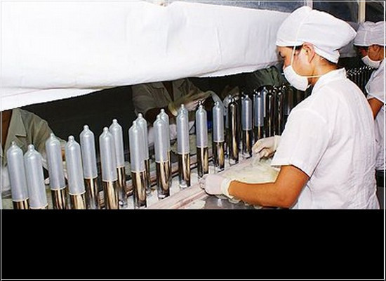 A diferença entre “certificar um produto ou serviço” e “seguir as normas técnicas relativas a produtos e serviços”
