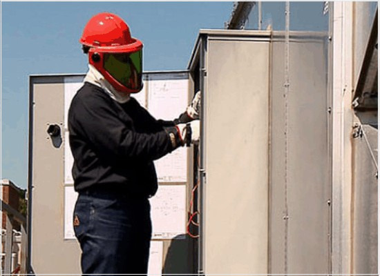 NFPA 70E: a segurança elétrica no ambiente de trabalho