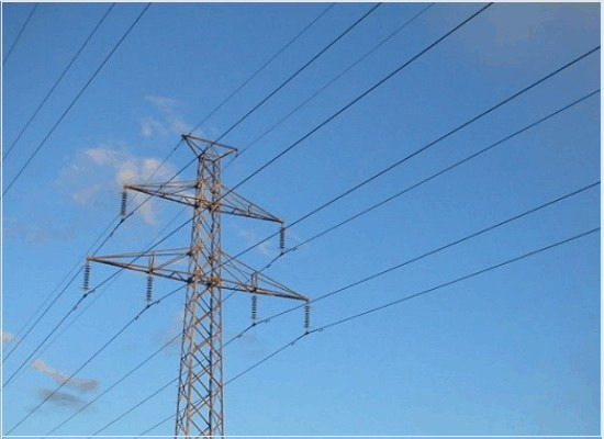 A distribuição aérea de energia elétrica com cabos multiplexados autossustentados