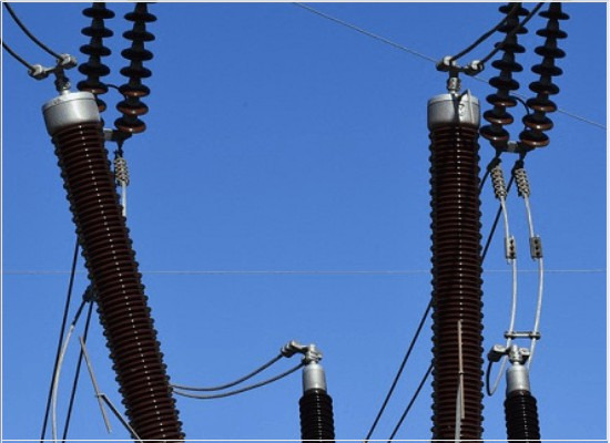 Os ensaios em isoladores de vidro de alta tensão em cc