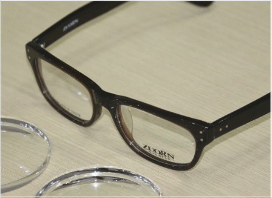 As propriedades de transmitância de lentes para óculos