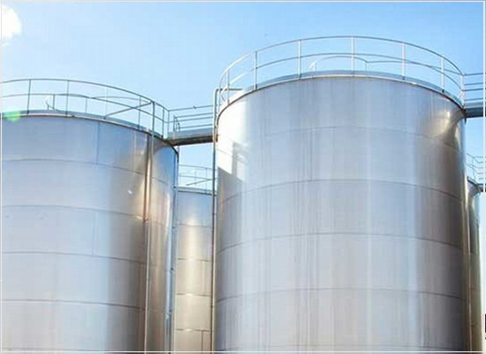 As exigências obrigatórias para os tanques soldados para petróleo e derivados