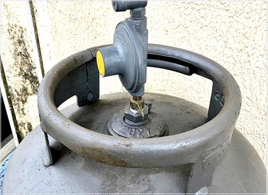 As válvulas de recipiente de aço de 13 kg de gás liquefeito de petróleo (GLP)