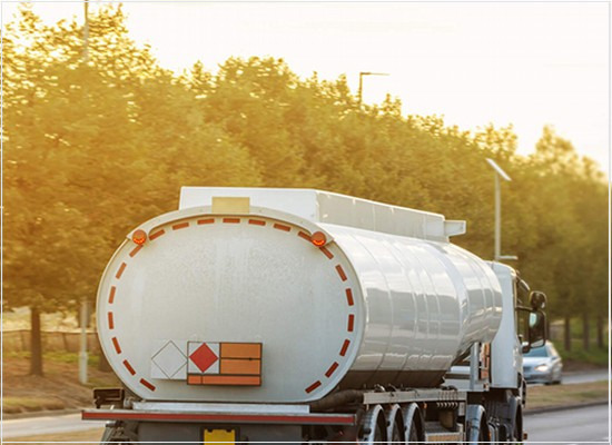 Os equipamentos para emergências no transporte terrestre de produtos perigosos