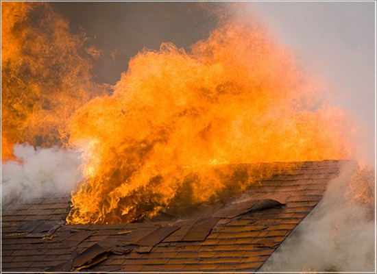 O comportamento ao fogo de telhados e revestimentos de cobertura
