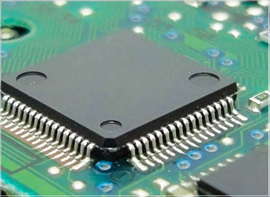 IEC 60749-30: os dispositivos de montagem em superfície não hermética