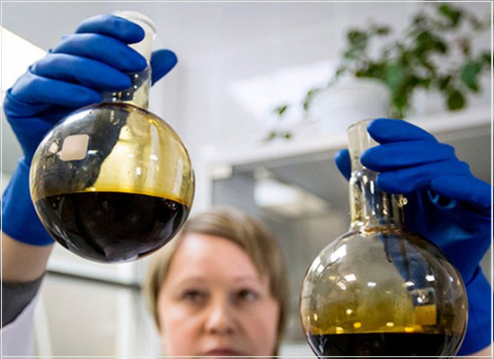 A amostragem manual de petróleo, derivados de petróleo e biocombustíveis