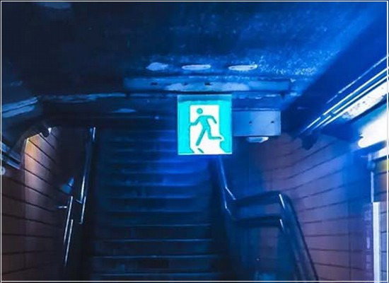 IEC 60598-2-22: os requisitos normativos para as luminárias de emergência