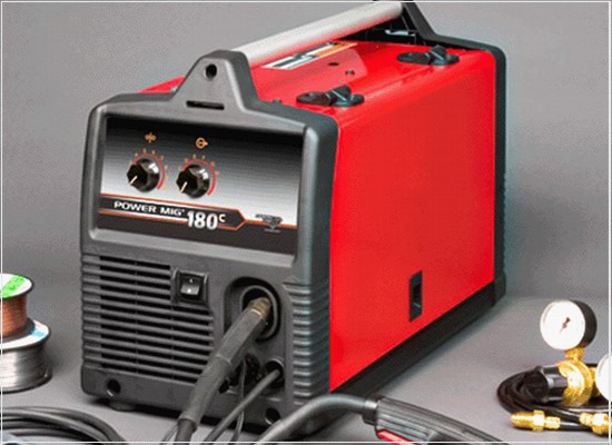 A conformidade das fontes de soldagem a arco elétrico