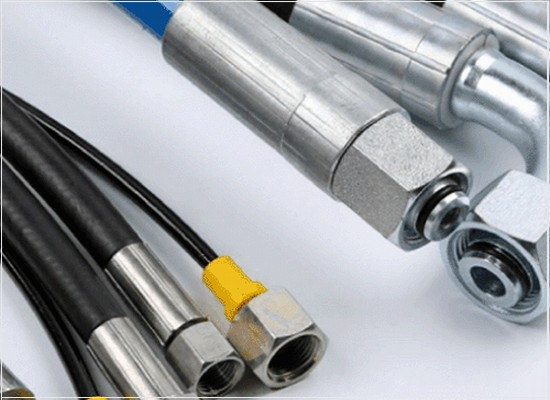 As mangueiras hidráulicas devem ser fabricadas conforme a norma técnica