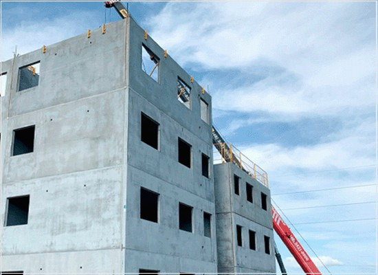 A conformidade da construção de paredes de concreto moldadas in loco