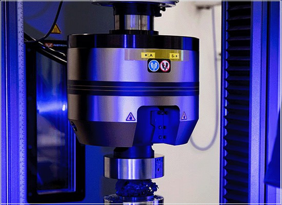 A calibração de instrumentos de medição de força de máquinas de ensaio uniaxiais