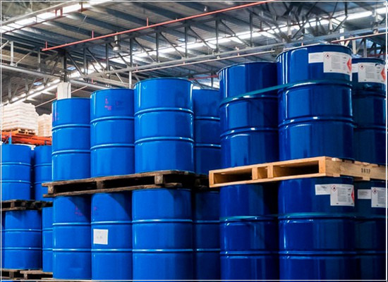 O armazenamento de líquidos inflamáveis e combustíveis em diferentes recipientes