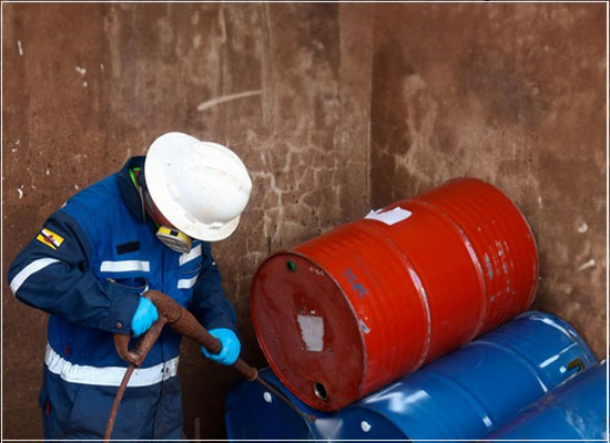 Os procedimentos de limpeza e/ou descontaminação de embalagens com produtos perigosos