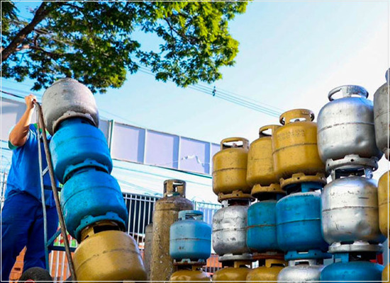 O projeto conforme dos recipientes leves transportáveis de aço para GLP