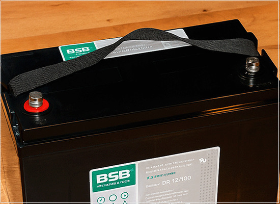 A conformidade dos acumuladores chumbo-ácido estacionários regulados por válvula