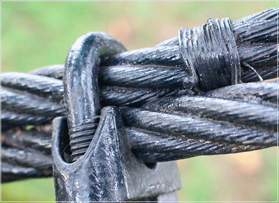 Os parâmetros normativos e os ensaios em lingas de cabo de aço