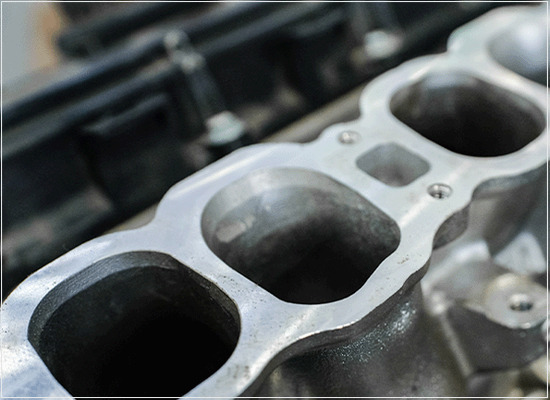 As especificações das camisas refrigeradas a ar de motores de combustão interna