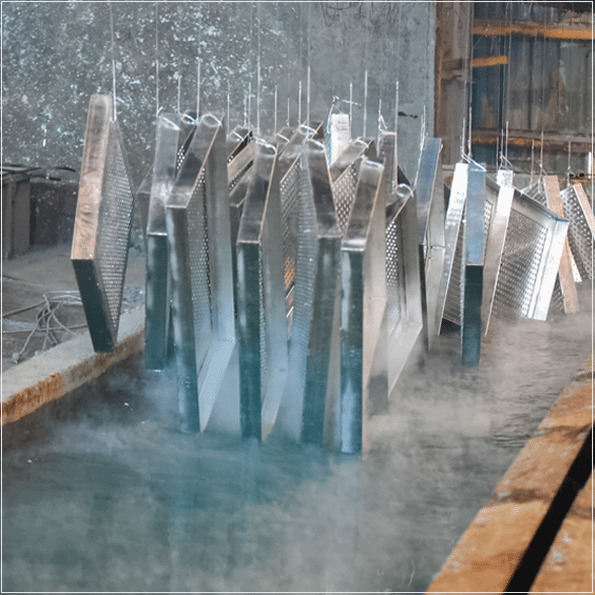 A galvanização por imersão a quente de produtos de aço-carbono e ferro fundido