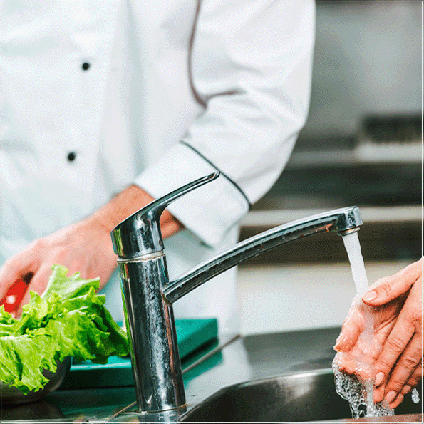 As boas práticas higiênico-sanitárias e controles operacionais dos serviços de alimentação