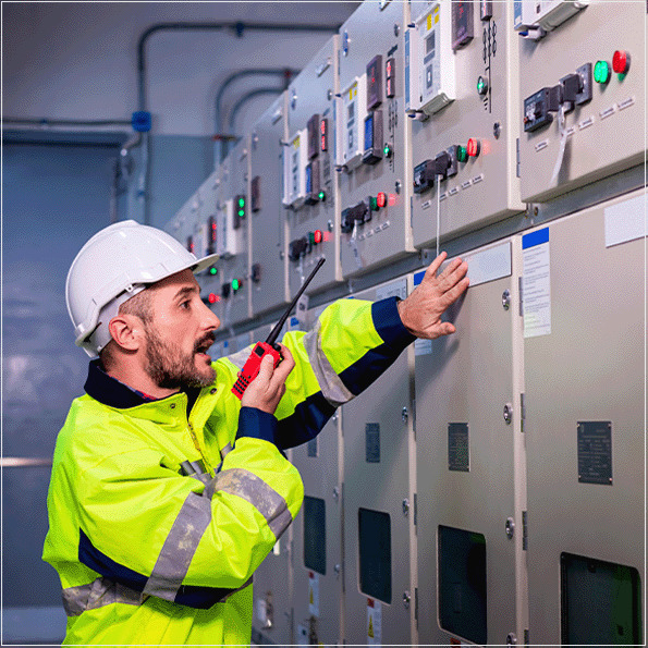 As portas e os vedadores resistentes ao fogo com núcleo de madeira para compartimentação