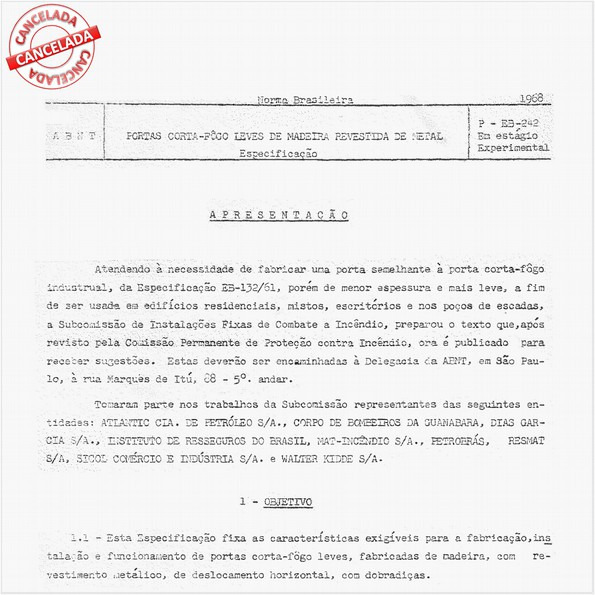 Portas corta-fogo leves de madeira revestida de metal.